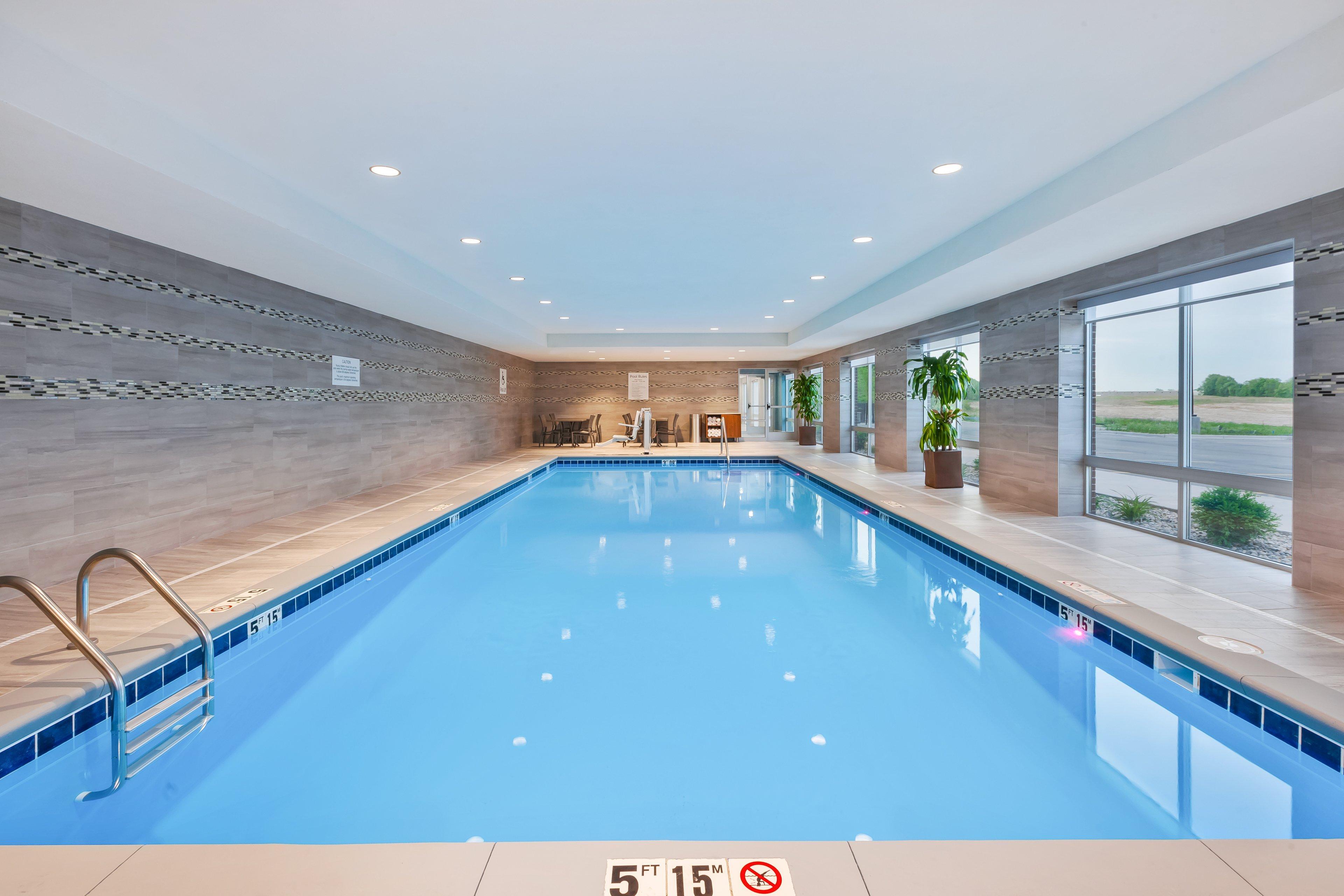 Holiday Inn Express & Suites - Grand Rapids Airport - South By Ihg Cascade Ngoại thất bức ảnh