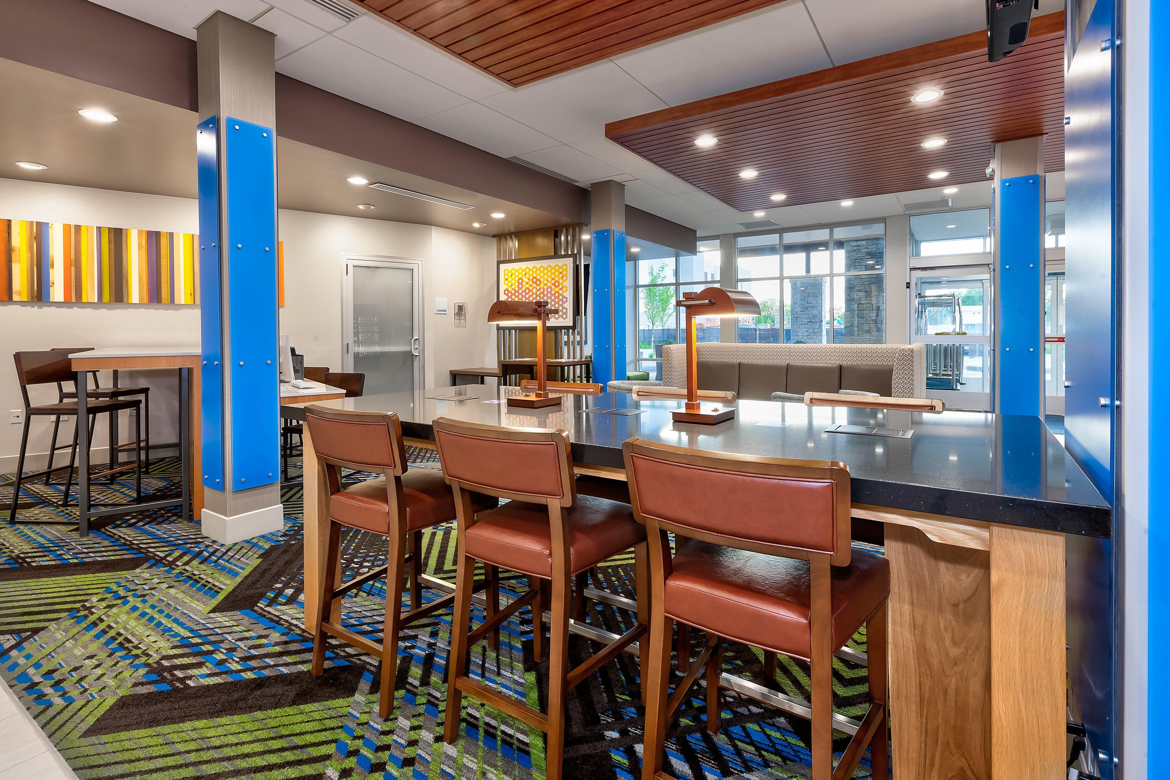 Holiday Inn Express & Suites - Grand Rapids Airport - South By Ihg Ngoại thất bức ảnh