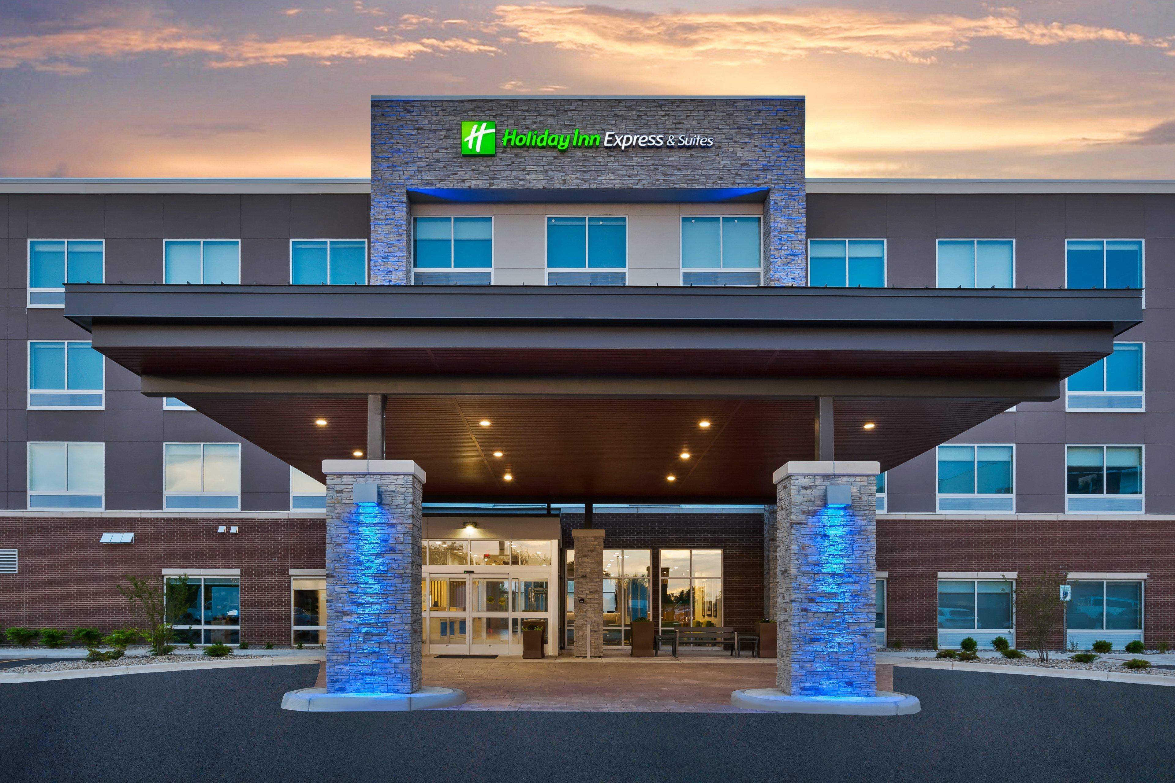 Holiday Inn Express & Suites - Grand Rapids Airport - South By Ihg Ngoại thất bức ảnh