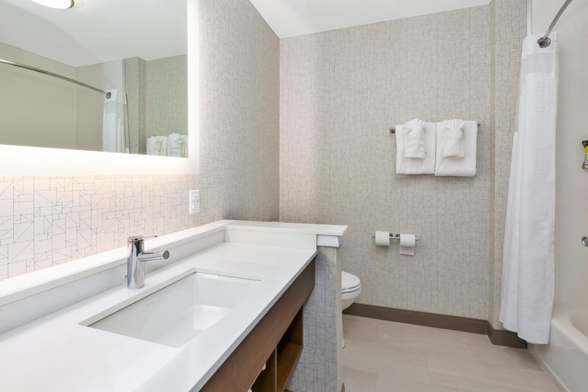 Holiday Inn Express & Suites - Grand Rapids Airport - South By Ihg Ngoại thất bức ảnh