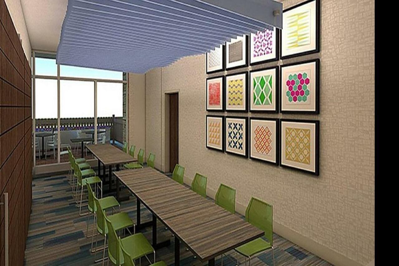 Holiday Inn Express & Suites - Grand Rapids Airport - South By Ihg Ngoại thất bức ảnh